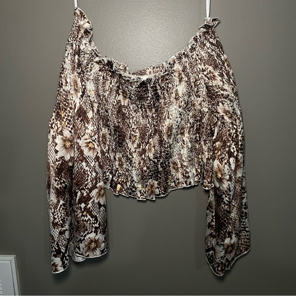 She + Sky Off shoulder top